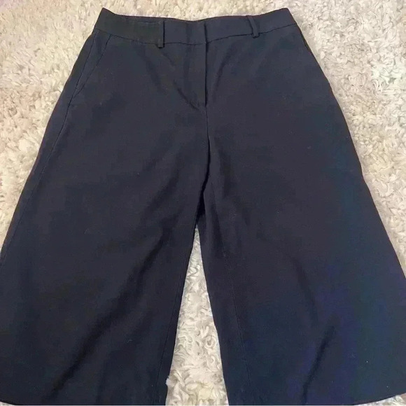 Michael Kors Women’s Black Dress Shorts - Size 0 - Picture 2 of 11